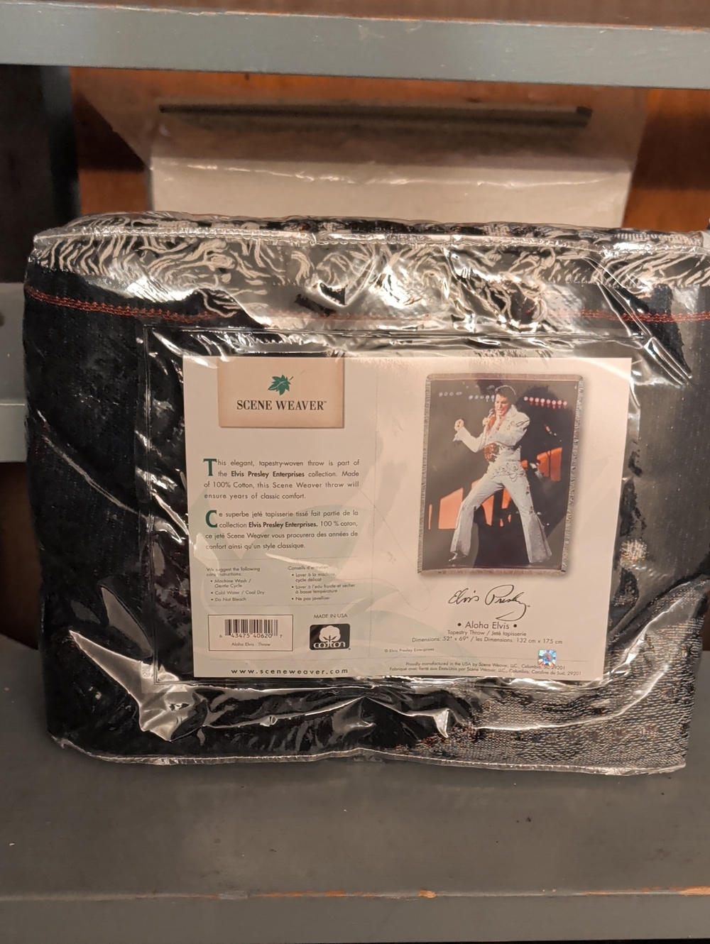 NIB Elvis Presley's Aloha Elvis Scene Weaver Black Throw Blanket